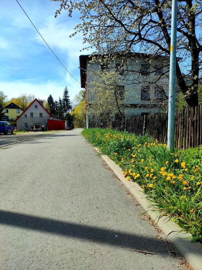 Apartament Z Historia Jelenia Góra Exterior foto