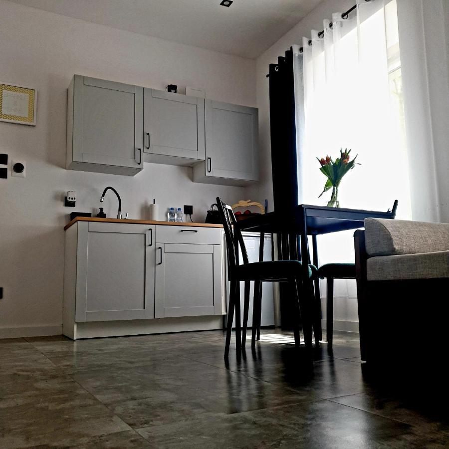 Apartament Z Historia Jelenia Góra Exterior foto