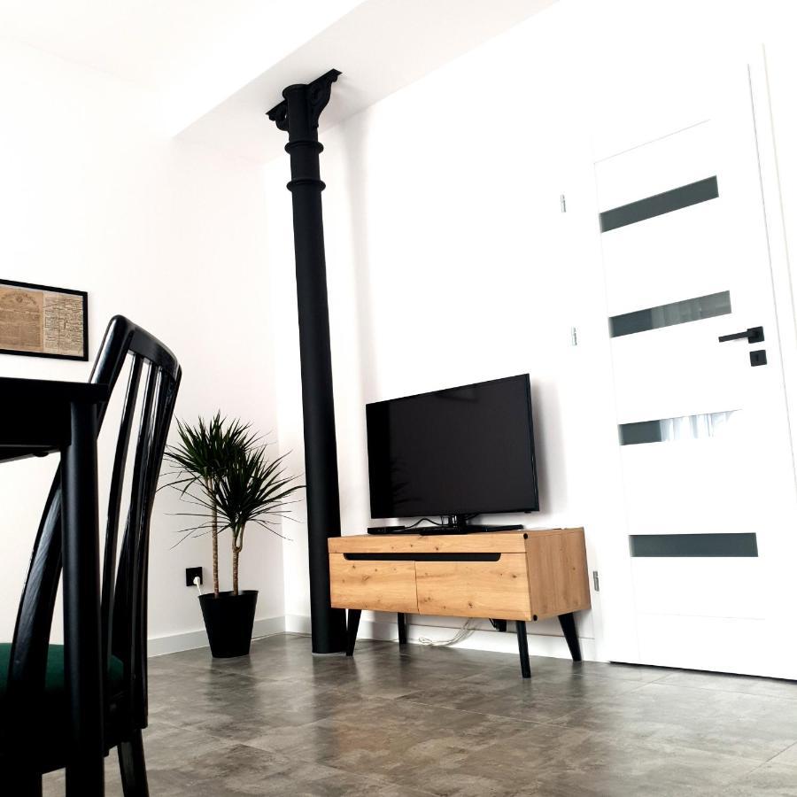 Apartament Z Historia Jelenia Góra Exterior foto